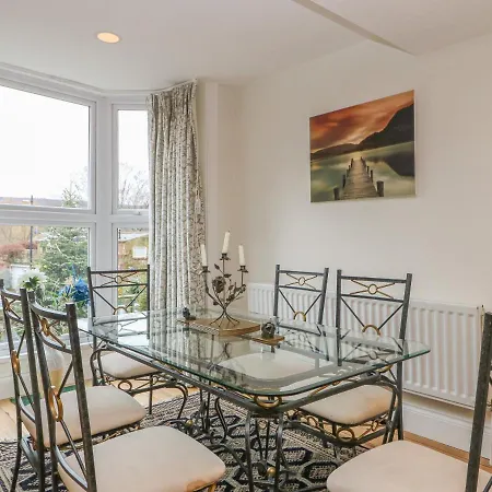 Park Road Apartment